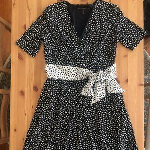 White House Black Market Black/White A-Line Dress w/ Belt Size 8